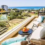 Luxury 3-bed Penthouse With Ocean Views, Terrace & Pool * 쿼테이라