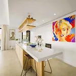 Luxury 3-bed Penthouse With Ocean Views, Terrace & Pool * 쿼테이라