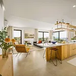 Luxury 3-bed Penthouse With Ocean Views, Terrace & Pool 쿼테이라