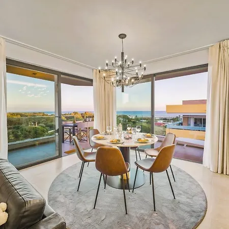 Luxury 3-bed Penthouse With Ocean Views, Terrace & Pool Quarteira