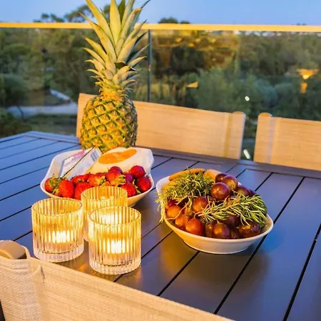 Luxury 3-bed Penthouse With Ocean Views, Terrace & Pool Quarteira