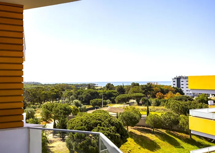 Luxury 3-bed Penthouse With Ocean Views, Terrace & Pool Lejlighed Quarteira