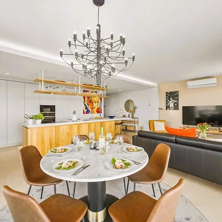 Apartment Luxury 3-bed Penthouse With Ocean Views, Terrace & Pool Quarteira